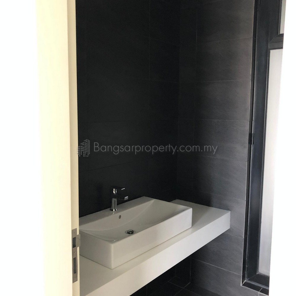 Novum, Bangsar South Kampung Kerinchi 823sqft Pool View Low Floor For Sale ID#08