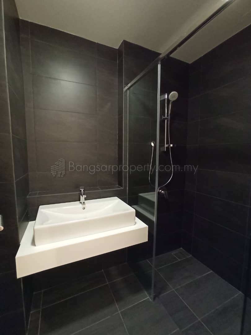 Novum, Bangsar South 823sqft Partly Furnished For Sale ID#010